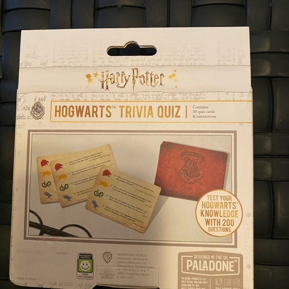NWT Harry Potter Wizarding World Hogwarts Trivia Quiz (Paladone Brand) 200 - Picture 2 of 2